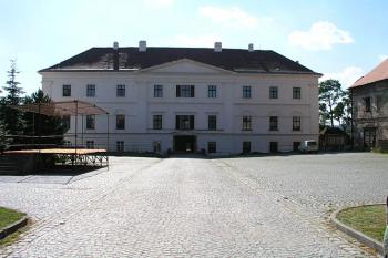 Čelní pohled ( © Roman Řezáč 07/2004)