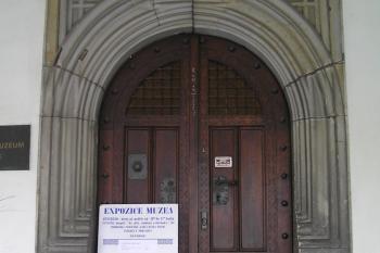 vstupní portál (© Karel Husák, 08/2007)
