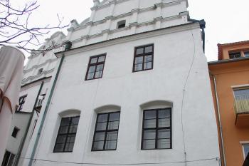 průčelí do dvora (© Karel Husák, 03/2010)