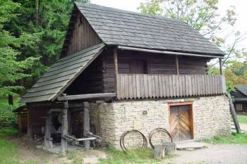  (© Jaroslav Řezáč 2002)