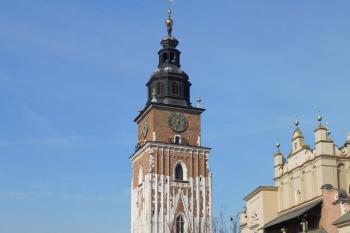 gotická věž - pozůstatek radnice, zbořené v roce 1820 (© Milan Caha, 03/2016)