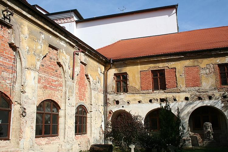 klášter minoritů/františkánů s kostelem sv. Maří Magdaleny