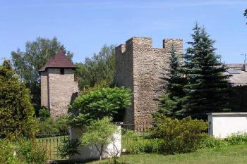 Hradby ( © Luděk Pitter 06/2004)