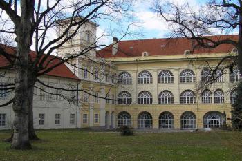 Teplice-zámek (© Daniela Endrštová, 4/2006)