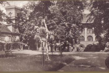 Teplice - Pohlednice zámku z r. 1925 (soukr. sbírka IvoR) (© THEODOR ASCHERL - Teplitz - Schönau 1925)