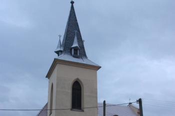 Kostel od severu ( © Ivan Grisa 12/2009)