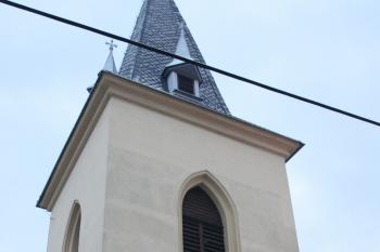 Věž od severu ( © Ivan Grisa 12/2009)