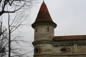 vých.věžička  v ohradní zdi 1.nádvoří (© D Dohňanský, 03/2016)