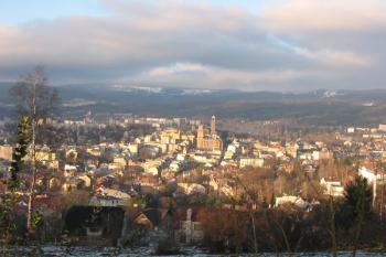 Výhled na jabloneckou dolinu ( © Jiří Čížek 11/2004)