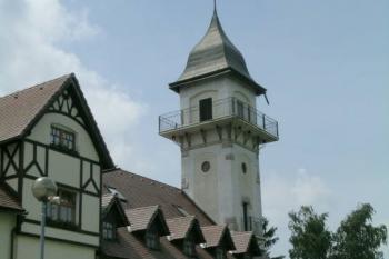 Petřín (© Hana Kubikova 06/2006)