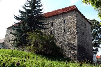 Celkový pohled od jihovýchodu (© Jiří Cukr, 08/2010)
