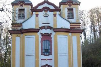 Průčelí poutního kostela sv. Mikuláše ( © Pavel Vítek 11/2006)