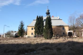 Zámeček z nádvoří ( © Ivan Grisa 12/2009)