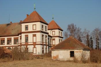 zámek od jihozápadu (© rodo chrozit, 03/2011)