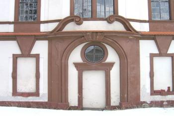 Zazděný portál ( © Pavel Vítek 02/2006)