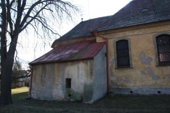 Sakristie a presbytář od severu ( © Ivan Grisa 12/2009)