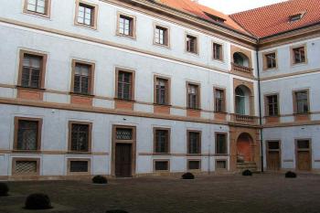  ( © Petr Turyna 04/2005)