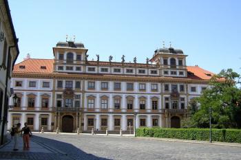 Toskánský palác z Hradčanského náměstí ( © Jan P. Štěpánek 07/2007)