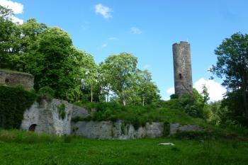 zřícenina hradu Neuberk (© Vlastislav Mareček, 06/2016)