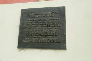 Muzeum - pamětní deska (© Hana Kubikova 10/2005)