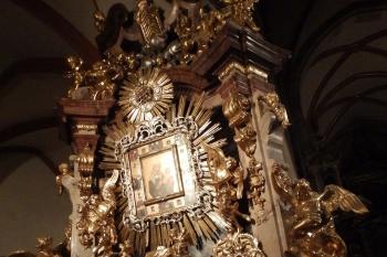 Oltář s gotickou Madonou  (© Johannes Cladis, 06/2015)