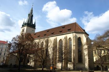 kostel od jihovýchodu ( © Milan Caha 03/2009)
