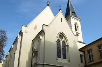 bývalý kostel od západu ( © Milan Caha 09/2009)