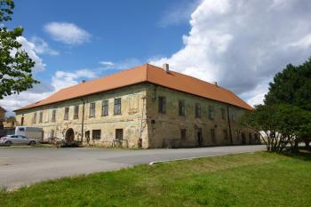 Zámek Brandejsův statek-Praha 6 (© Vlastislav Mareček, 07/2016)