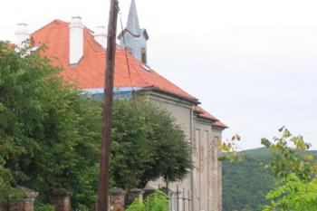Od cesty (©2003 Jiří Čížek)