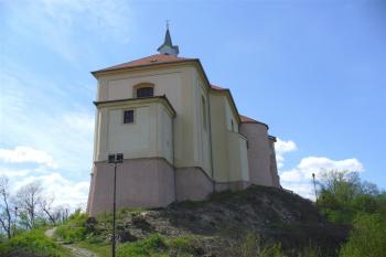 zadní hrad s kaplí (© zdeněk komínek, 05/2008)