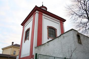 Kostel od severovýchodu (© Ivan Grisa, 11/2008)
