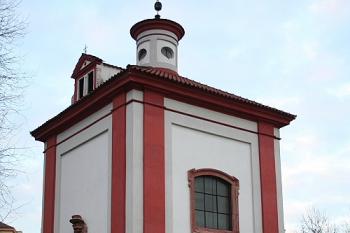 Kostel od jihozápadu (© Ivan Grisa, 11/2008)