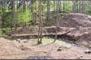 panorama hrádku od severovýchodu ( © Jan P. Štěpánek 07/2005)
