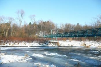 pohled na pahorek, kde stával hrádek Zámčisko v Lubně ( © Jan P. Štěpánek 01/2009)