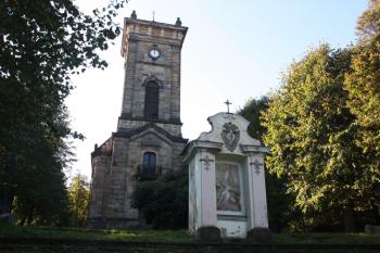 Kaple Povýšení sv. Kříže a poslední výklenková kaplička ( © Ivan Grisa 10/2011)