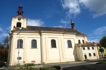 jižní průčelé (© Milan Caha, 04/2014)