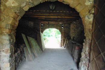 Interiér budovy předbrání (© Dušan Dohňanský  08/2021)