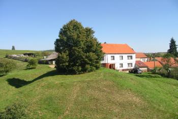 pohled ze zadního dílu na díl přední (© D Dohňanský, 09/2014)