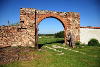 Hlavní brána ( © Petr Vaculčík 05/2007)