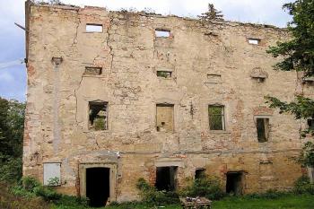 Pohled od západu ( © Luděk Pitter 09/2004)