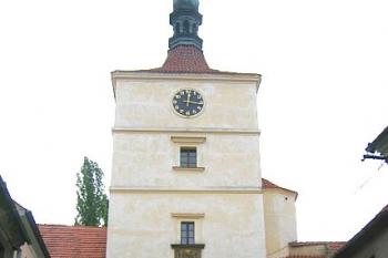 Pražská brána při výjezdu z města ( © Pavel Vítek 05/2006)
