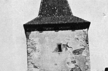 pohled od západu, stav r. 1947 ( © Josef Kouba (in Zprávy památkové péče XVII, Praha 1957, strana 167))