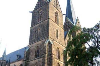 Průčelí kostela ( © Pavel Vítek 09/2006)