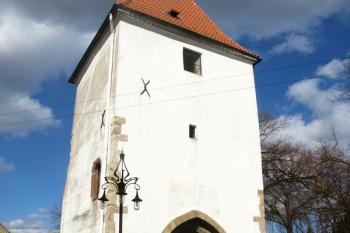 Pražská brána ( © Milan Caha 05/2011)