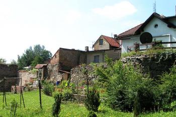 Východní parkánová hradba ( © Petr Turyna 07/2005)