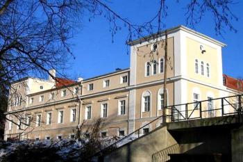 Zahradní partie zámku ( © Pavel Vítek 01/2006)