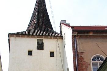 Velvarská brána, vnější (severní strana) ( © Petr Turyna 07/2005)