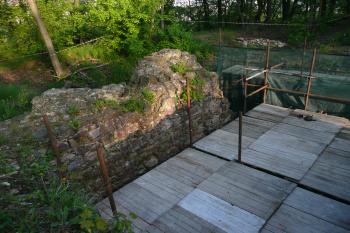 Nový Hrad u Kunratic postup rekonstrukce květen 2013 (© aleshwarrior, 05/2013)