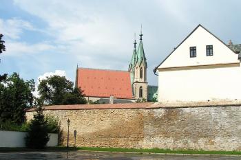 Opevnění podél ulice Malý val ( © Petr Turyna 07/2005)