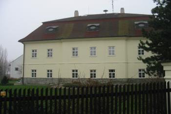 zámek od jihu (© D Dohňanský, 12/2013)